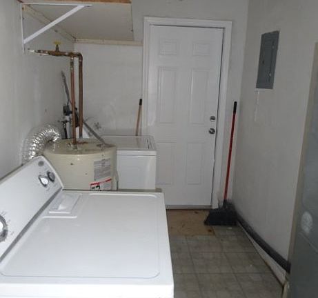 5th image of 4511 NW 32nd Ct
