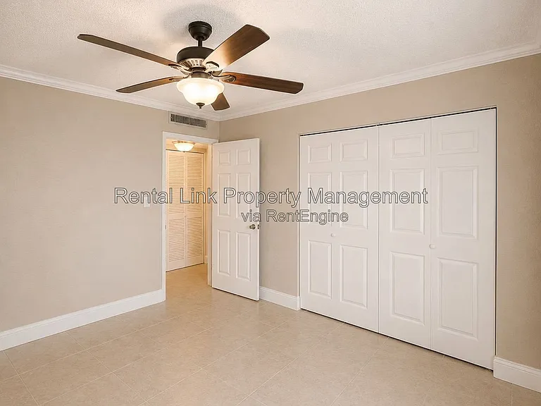 2264 Winkler Ave #202 — Photo 21