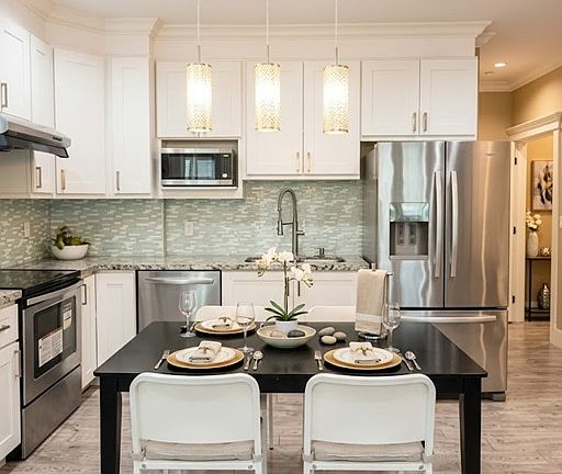 5th image of 5080 Dunbar St #13