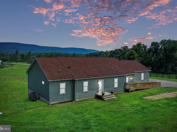 470 Frys Ln, Charles Town, WV 25414