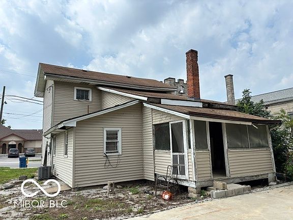 3rd image of 309 N Jackson St