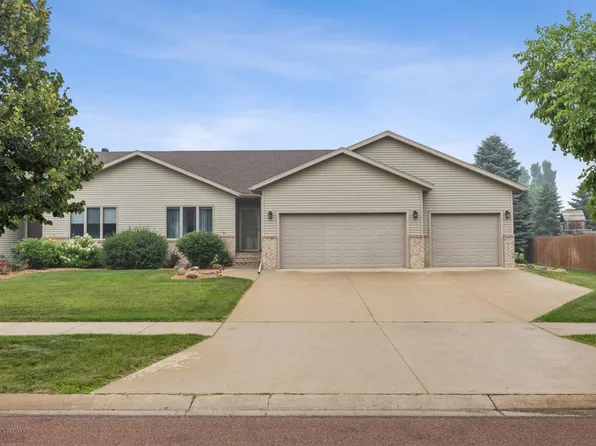 3437 26th Ave S, Fargo, ND 58103