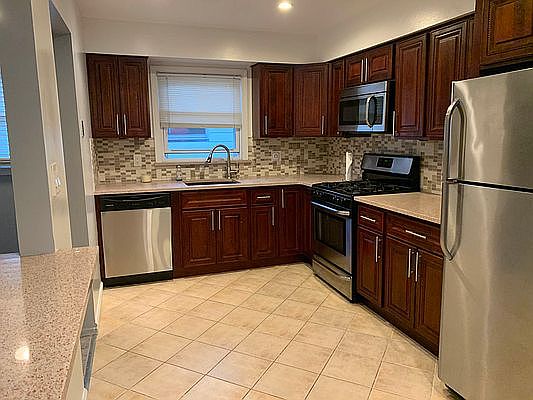 5th image of 243-57 72nd Ave #2