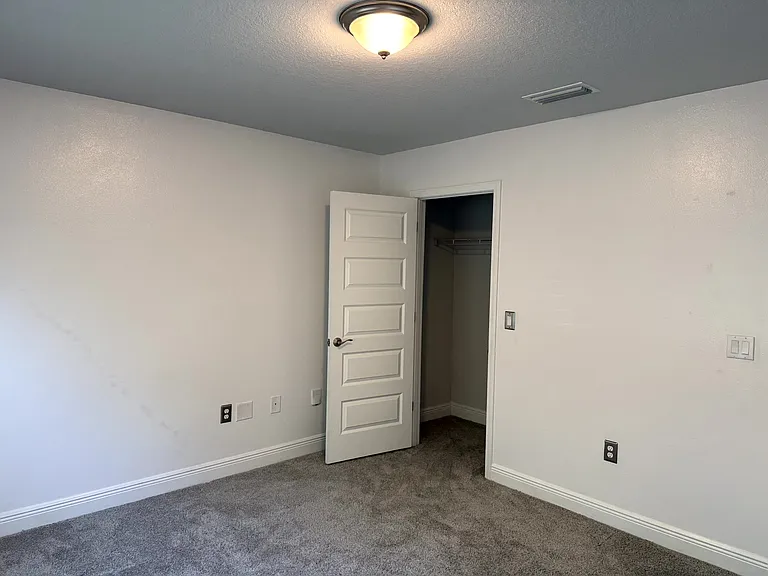 1333 Fairchild St — Photo 5