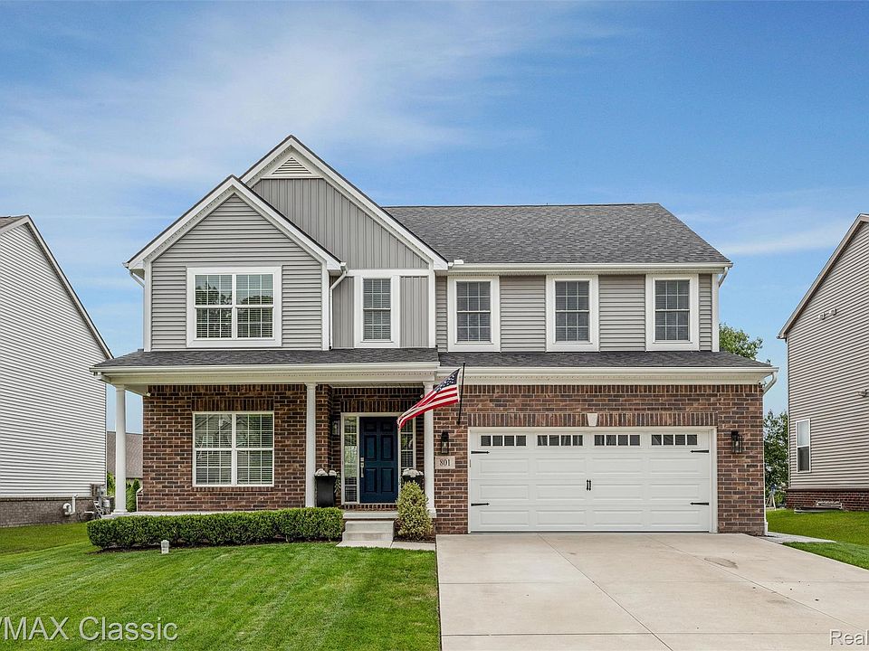 1st image of 801 Kestrel Ct