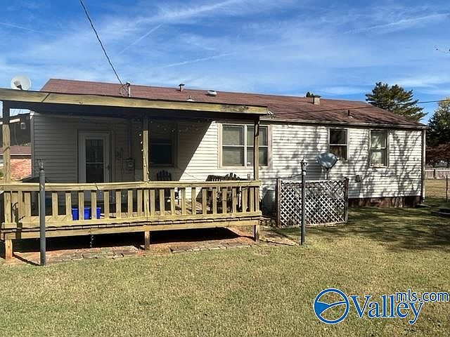 2nd image of 1906 Polk Dr NE