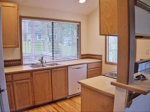 5th image of 4531 191st Ave SE