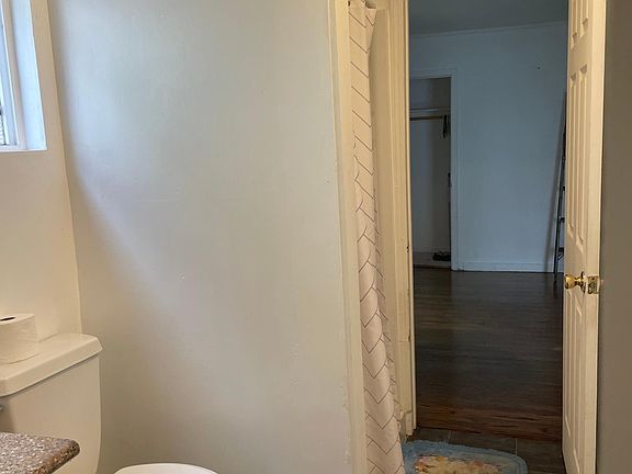 4th image of 178 Farallones St