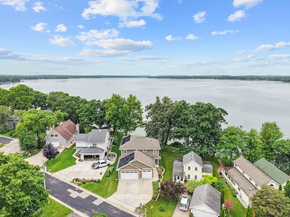 5026 Card Ave, Mc Farland, WI 53558