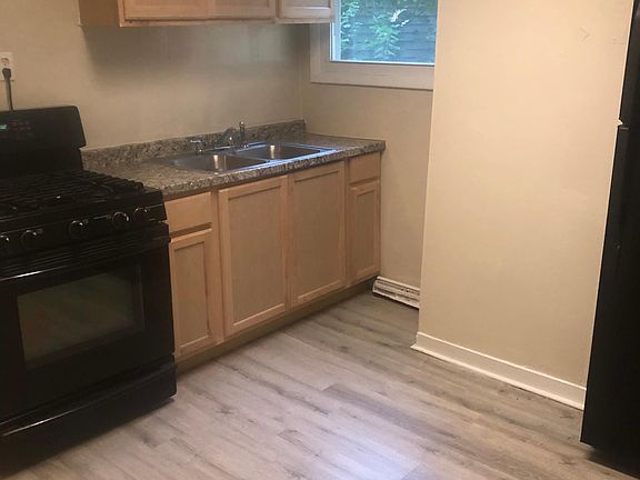 2nd image of 499 West Ave