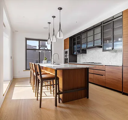 Sold by Reuveni LLC | media 29