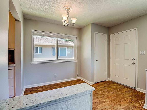 5th image of 5146 Connecticut Dr APT 4