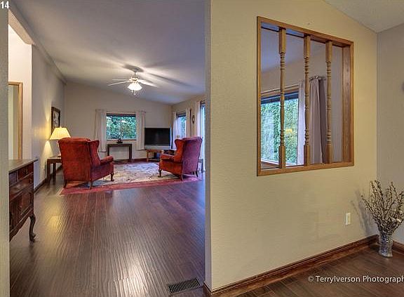 5th image of 13216 NE 59th St Unit 9