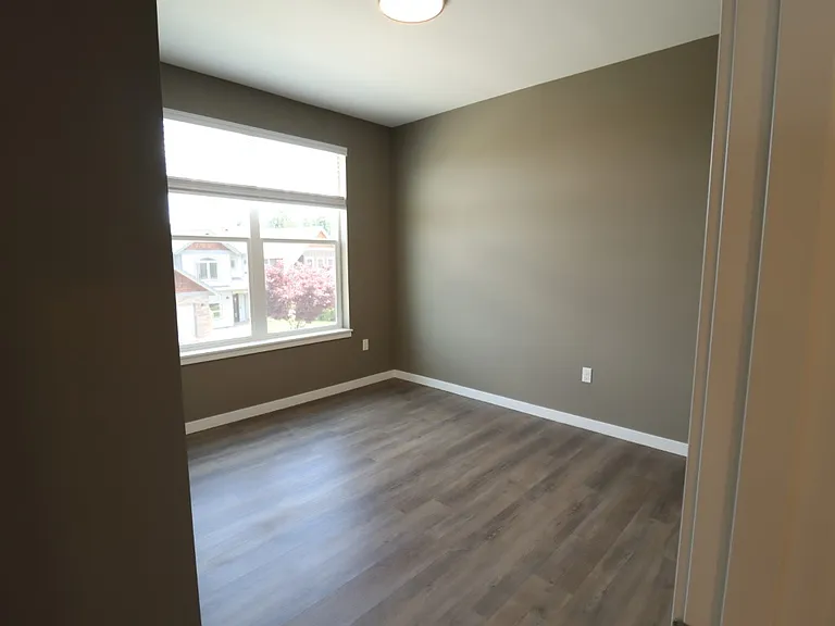 6879 Sun Ct SE — Photo 9