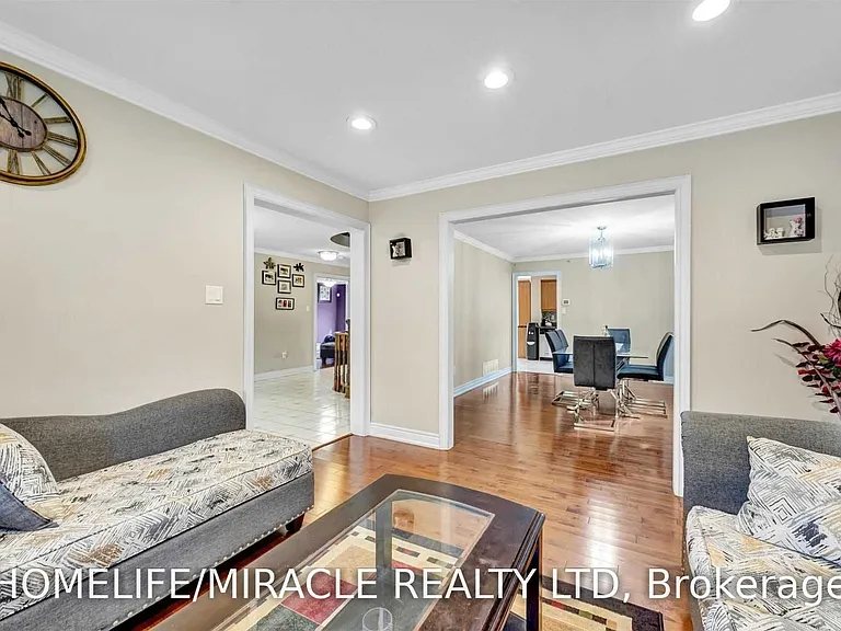 11 Phelps Dr — Photo 7