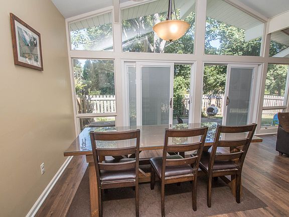 3rd image of 524 Wildbrook Dr