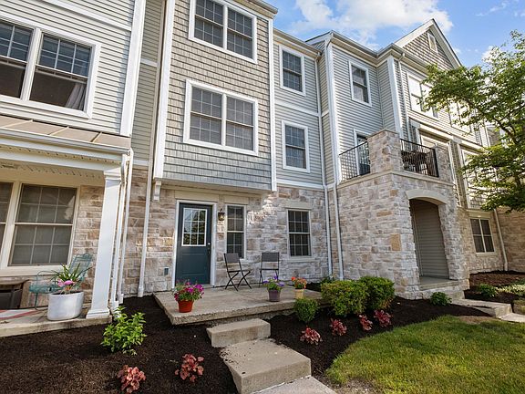 2nd image of 5965 Canyon Creek Dr #503