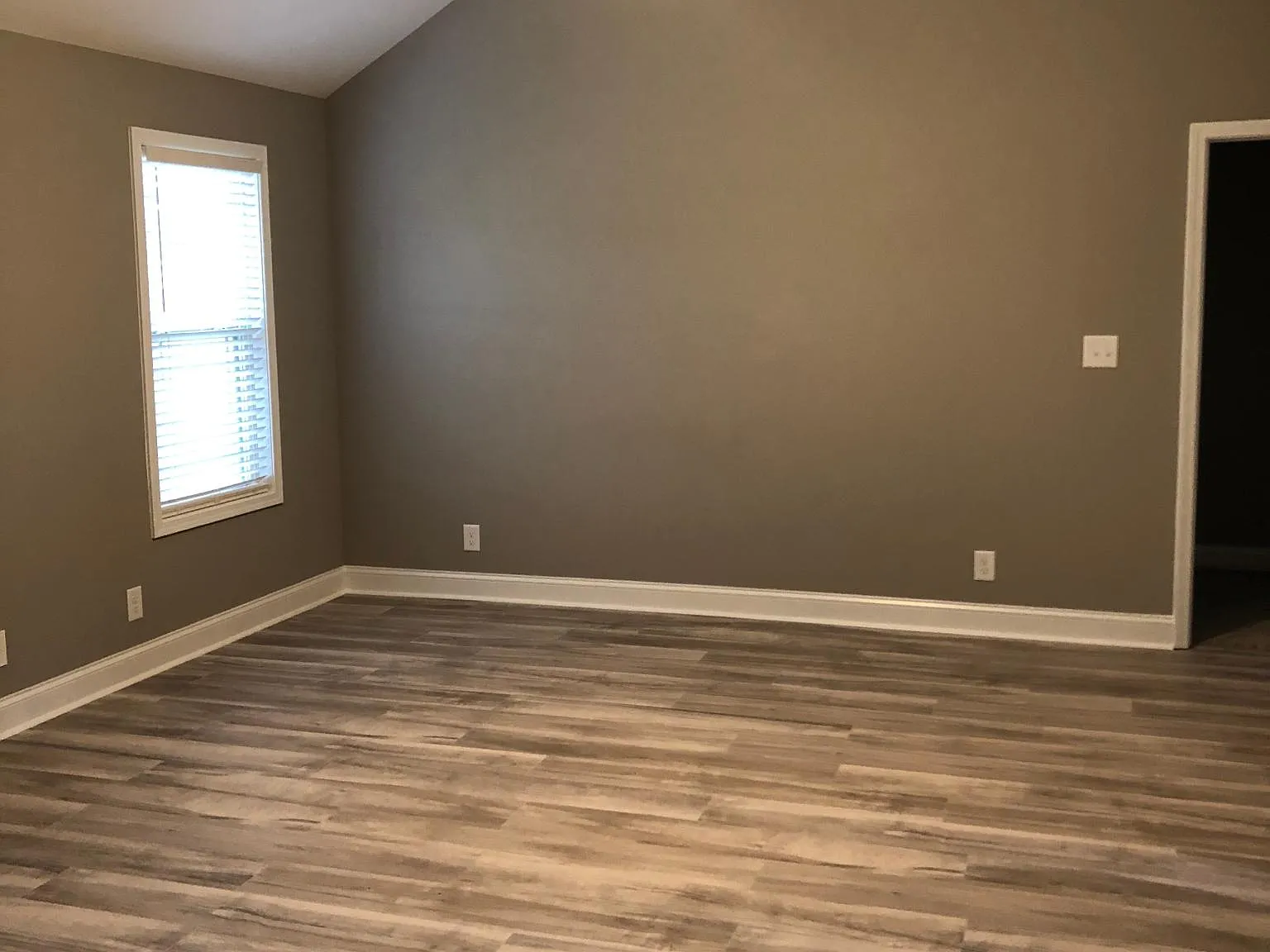 105 Tahoe Ln — Photo 4