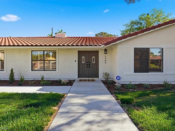 3rd image of 1300 S Tenaya Way