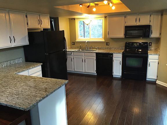 4th image of 7510 Hickorywood Dr