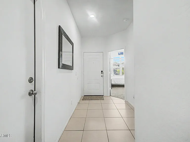 10611 W Bloch Rd — Photo 4