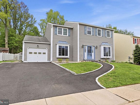 4th image of 595 Buck Dr