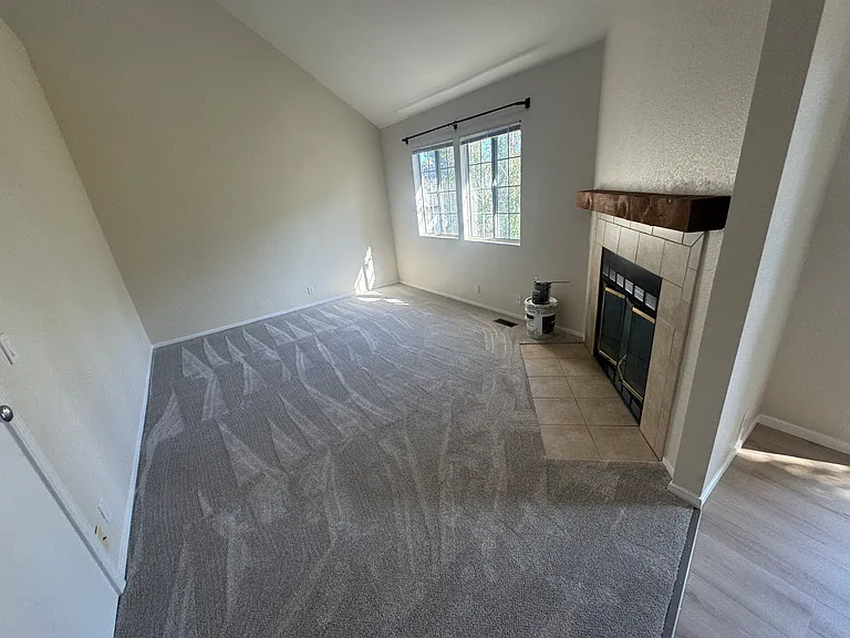 1043 Southwood Dr #J — Photo 21
