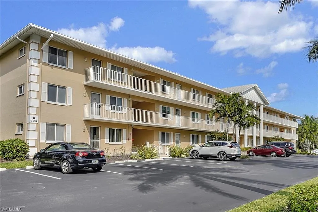 2 bed, 2.0 bath, 1200 sqft, $4,500 — Photo 4