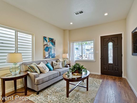 3rd image of 1087 Palou Ave