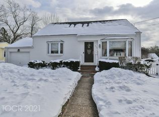 222 Reichelt Rd, New Milford, NJ 07646