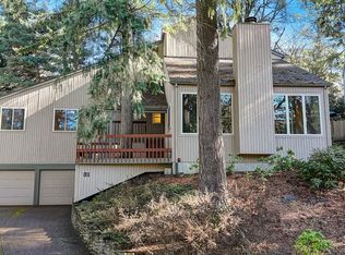 31 Partridge Ln, Lake Oswego, OR 97035