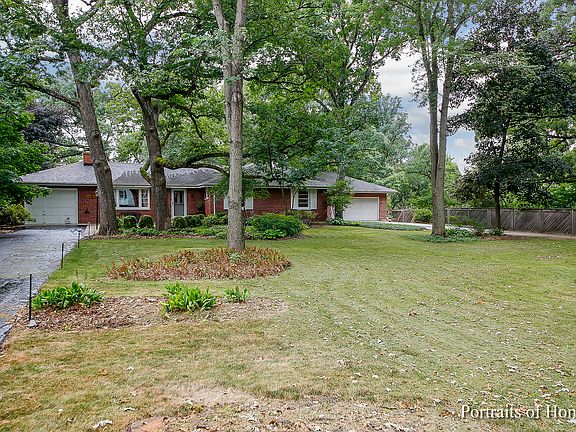 2nd image of 28W071 Elm Dr