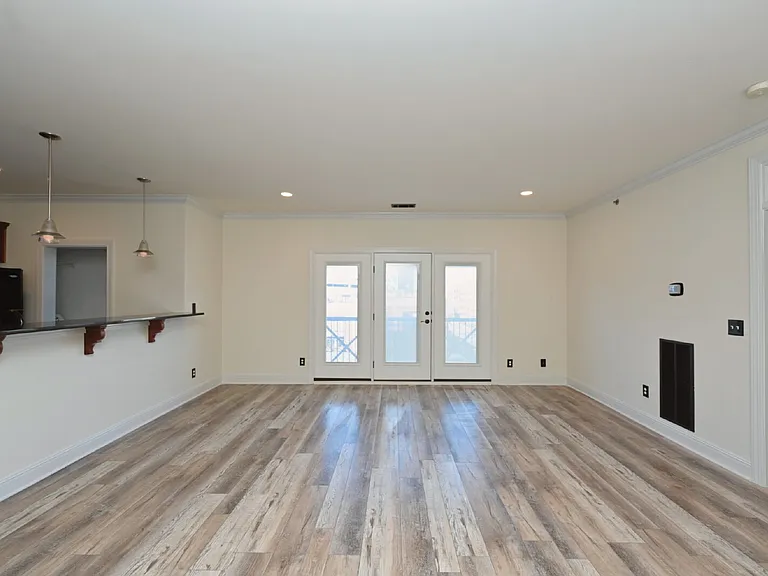 303 Criddle St #406 — Photo 10