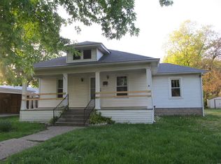 521 W Spruce St, Jerseyville, IL 62052