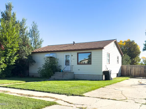 2010 1st Ave E, Williston, ND 58801