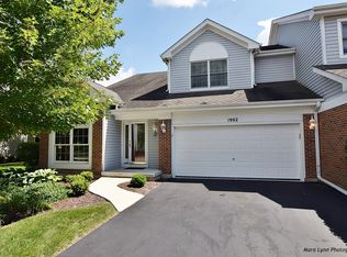 1902 Waverly Cir, St Charles, IL 60174