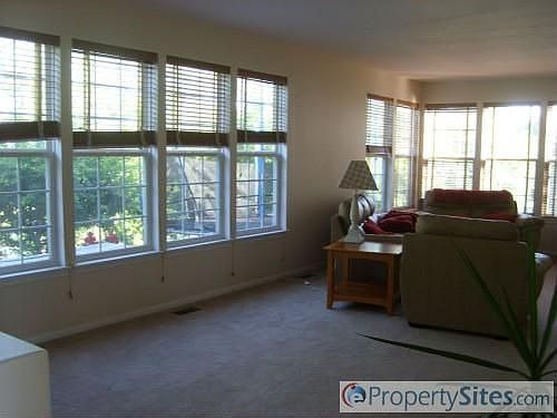 3rd image of 1099 Smithfield Ct