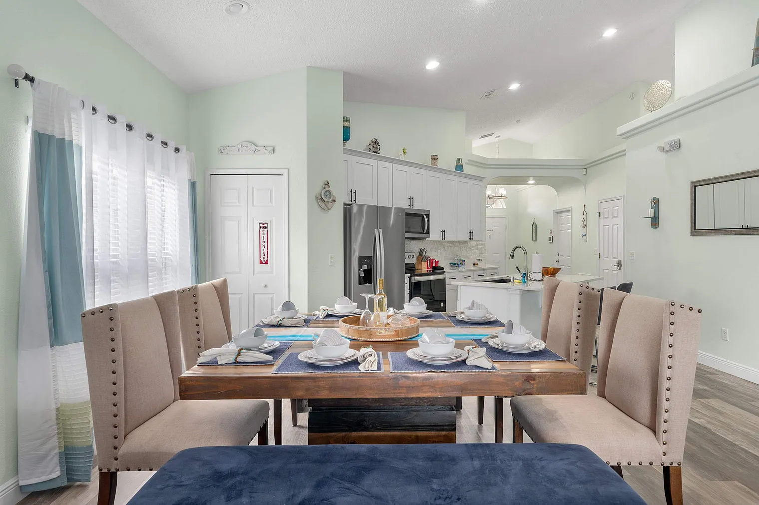 4 bed, 3.0 bath, 1948 sqft, $11,247 — Photo 1