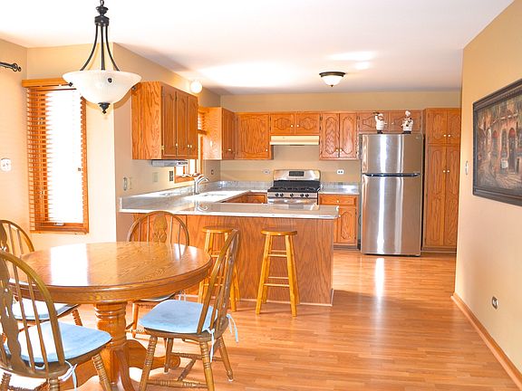 5th image of 17630 Dover Ct