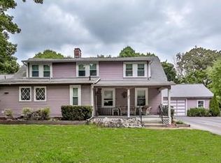 21 Chelmsford Rd, Bedford, MA 01730