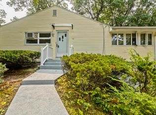 15 Lawton St, Springfield, MA 01109