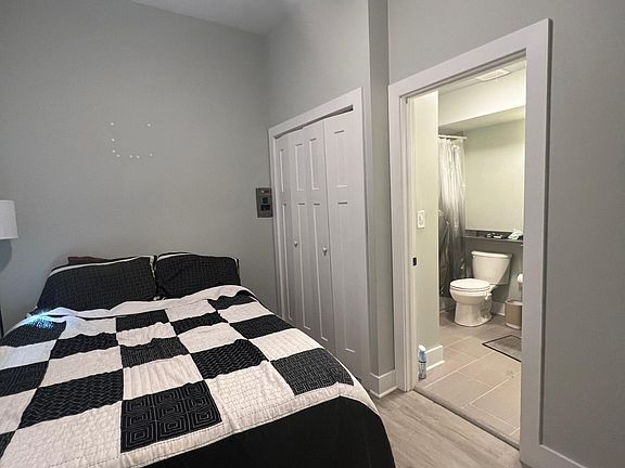5th image of 1439 N Dearborn St #3B