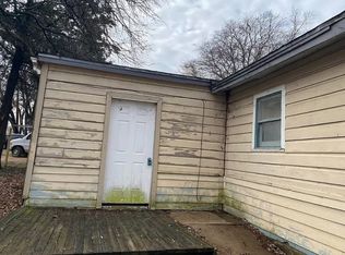 401 Adolphus Ave, Lake Dallas, TX 75065