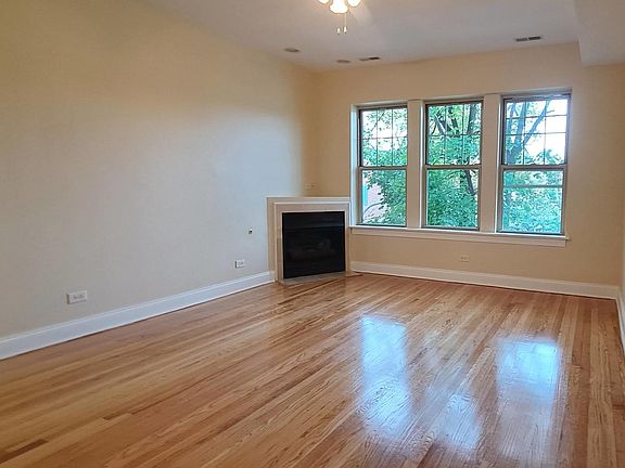 3rd image of 2304 W Jarvis Ave APT 2