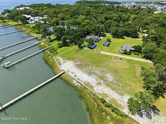 5th image of 184 Lennoxville Point Rd #2
