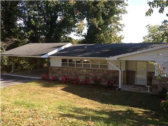2nd image of 1838 Auburndale Ave