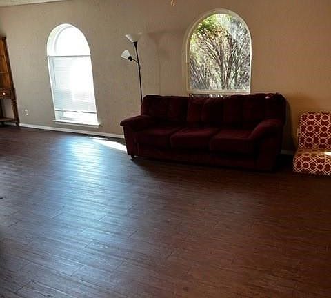 4th image of 6004 Westridge Ln APT 712