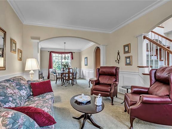 4th image of 8781 Millcreek Dr