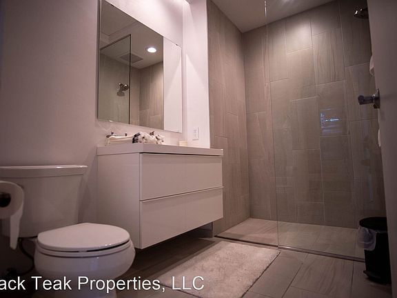 5th image of 240 Algoma Blvd #11444164