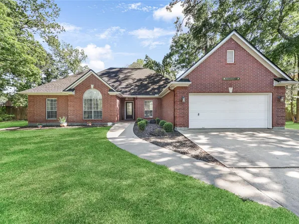 2410 Chantilly Ln, Conroe, TX 77384